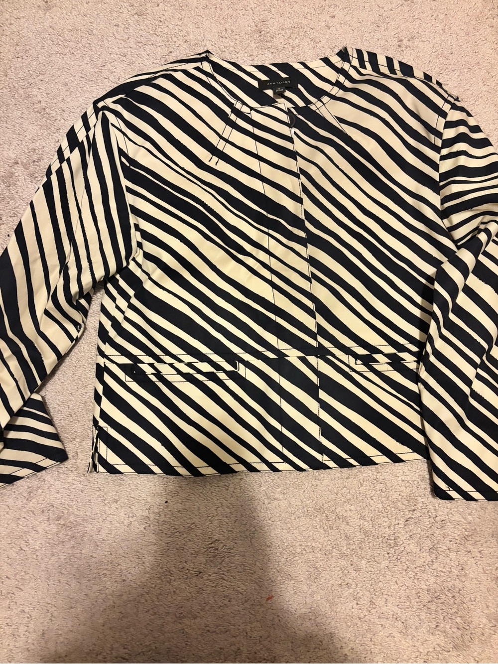 Ann Taylor NWT Zebra Stripe Cropped Jacket Blazer Size Medium